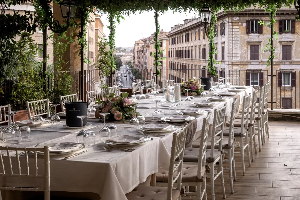 Romantic restaurant in Rome